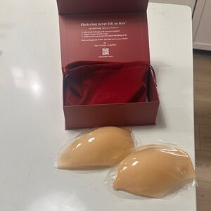 CAKES Women's Adhesive Bra - Tan